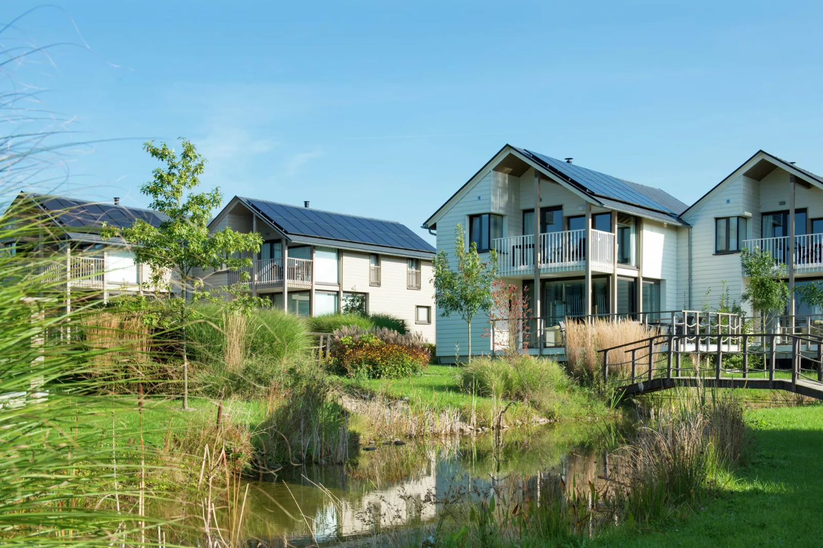 Domaine Golden Lakes Village 1-Buitenkant zomer
