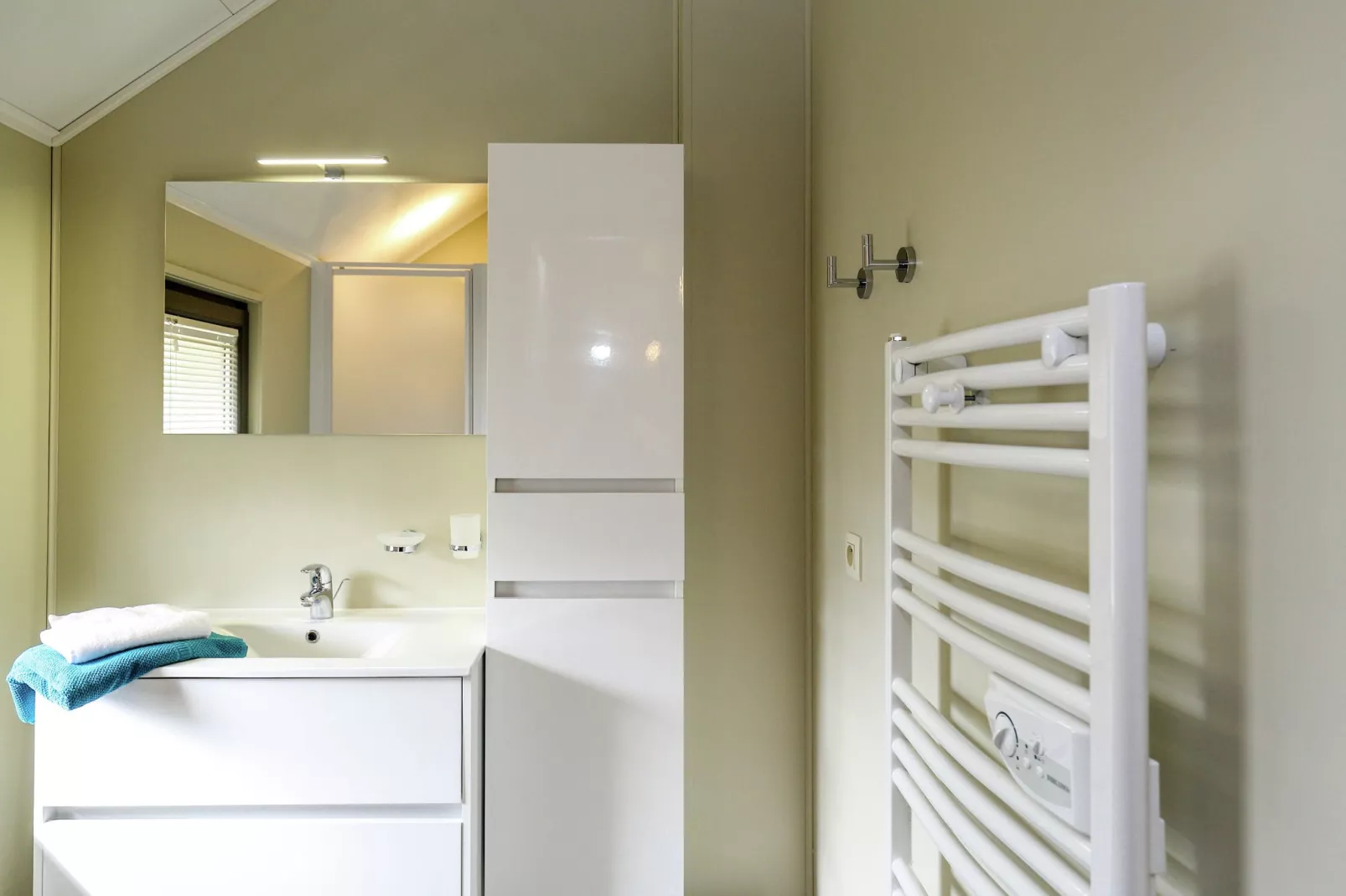 Domaine Golden Lakes Village 1-Badkamer