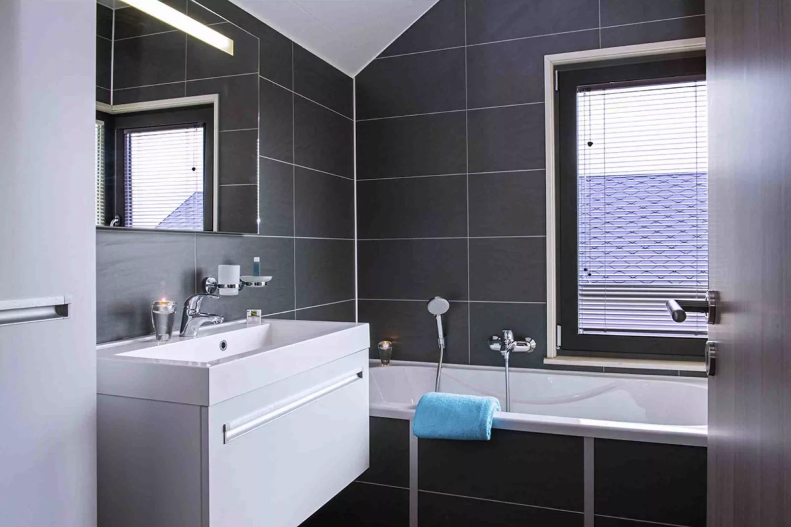 Domaine Golden Lakes Village 5-Badkamer