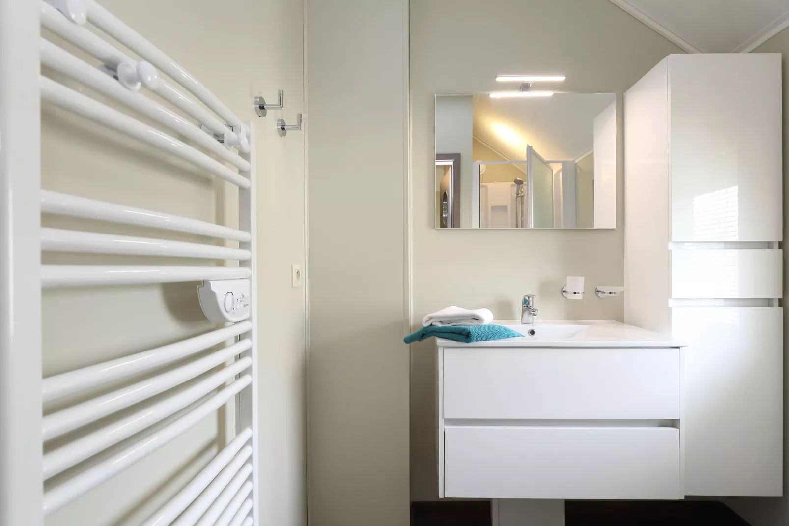 Domaine Golden Lakes Village 2-Badkamer