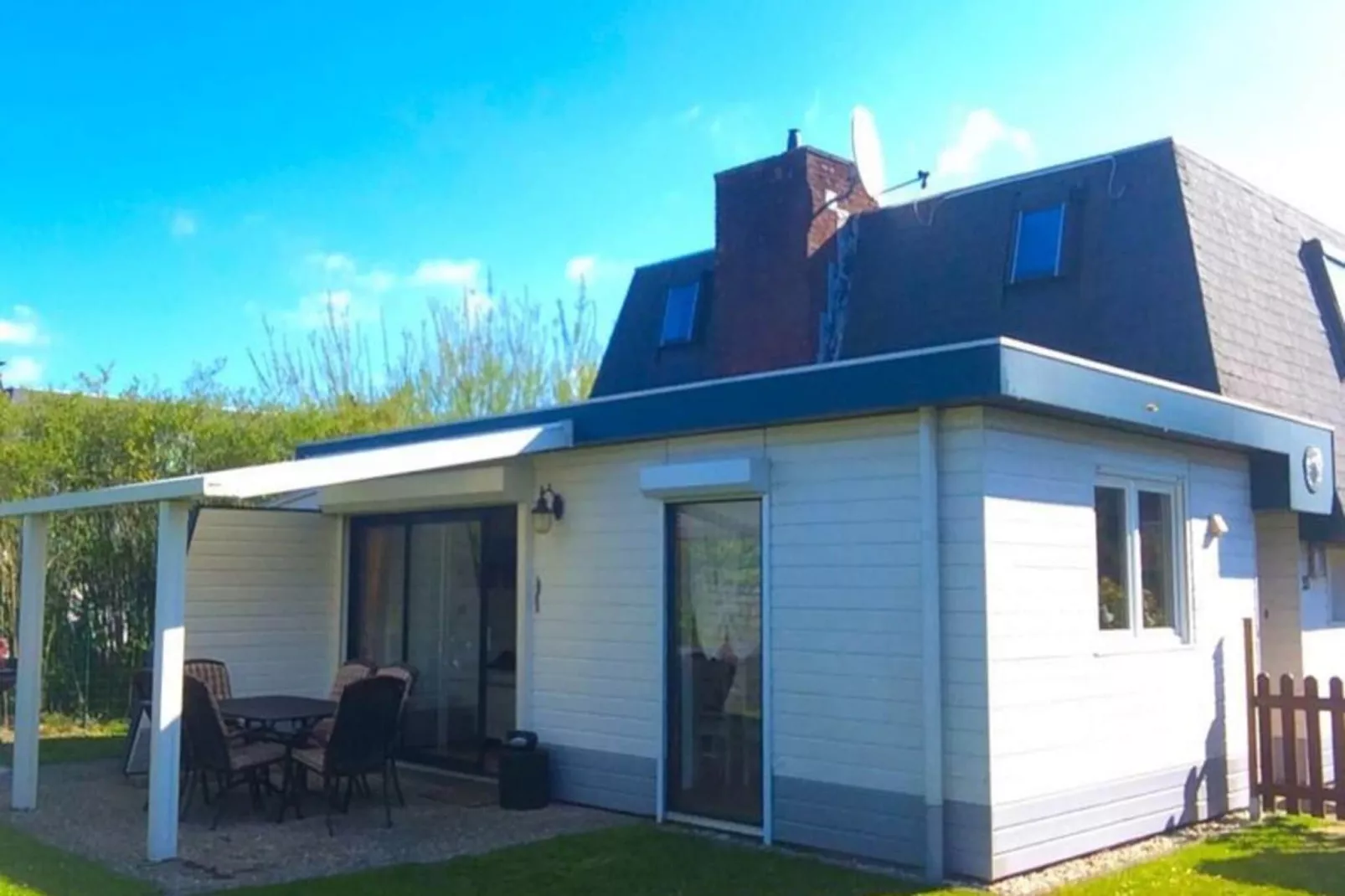 Schoneveld 35 Zeester Breskens-Buitenkant zomer