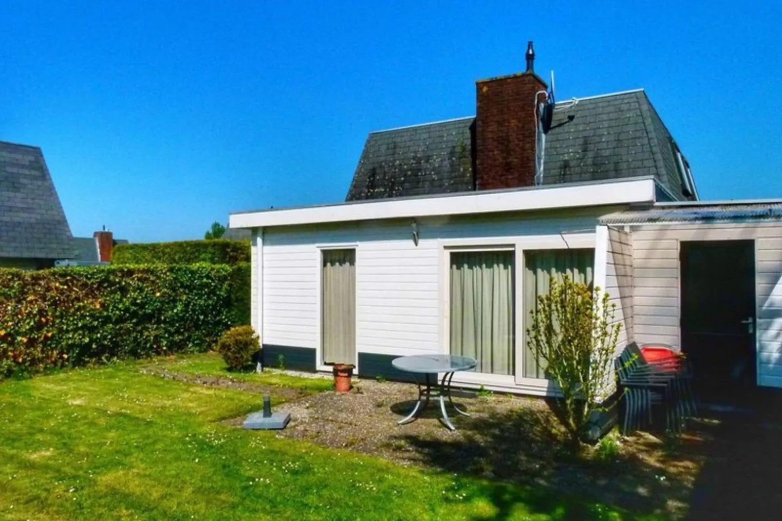 Schoneveld 40 Zeester Breskens-Buitenkant zomer