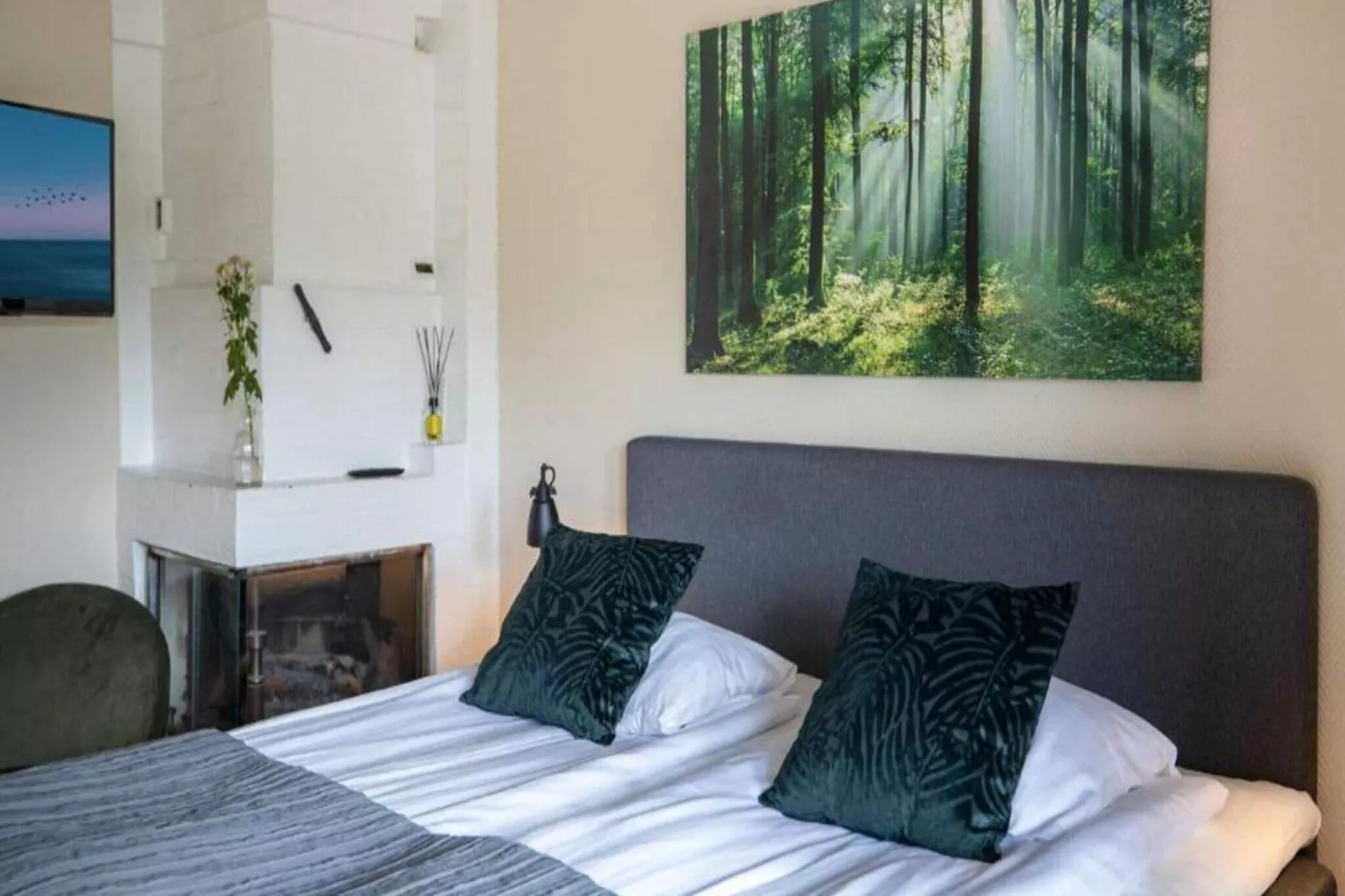 Mooie 4-sterrenhotelkamer met gratis ontbijt-Binnen