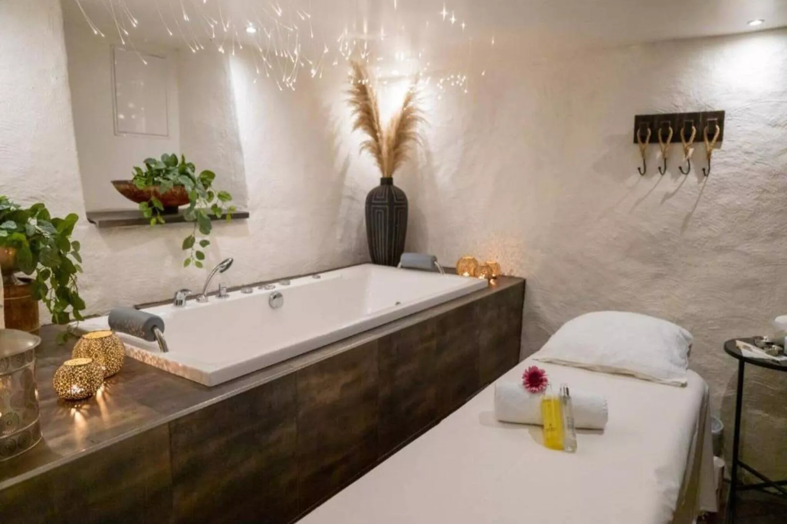 Mooie 4-sterrenhotelkamer met gratis ontbijt-Binnen