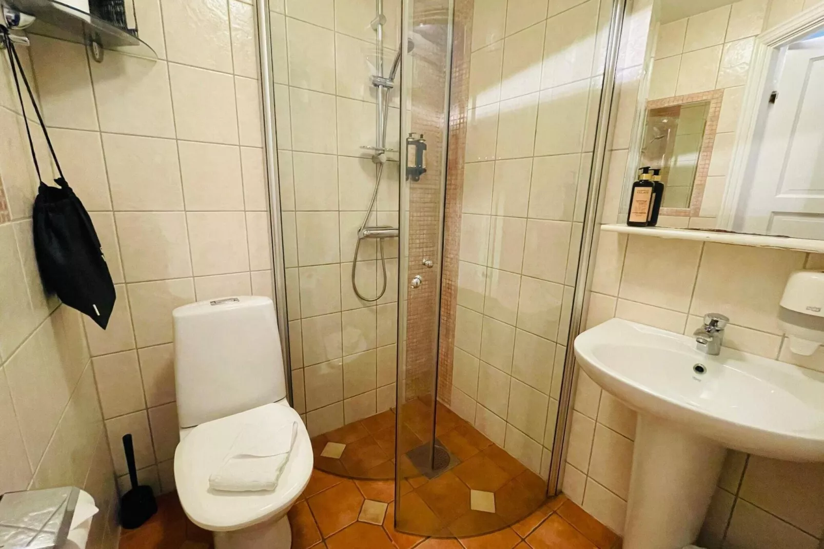 Gezellige kamer met gratis ontbijt-Binnen