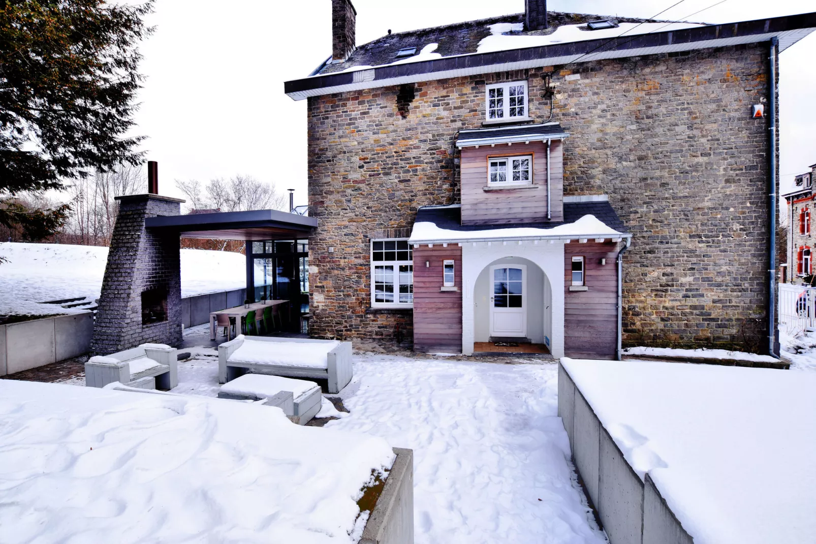 Villa Courtil-Exterieur winter