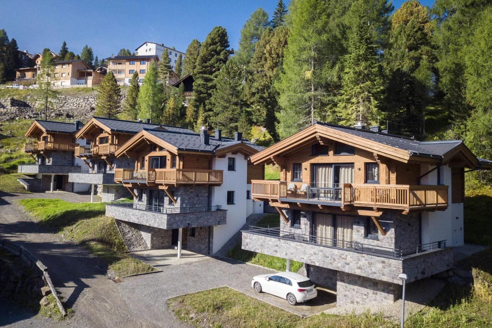Turrach Lodges 1-Buitenkant zomer