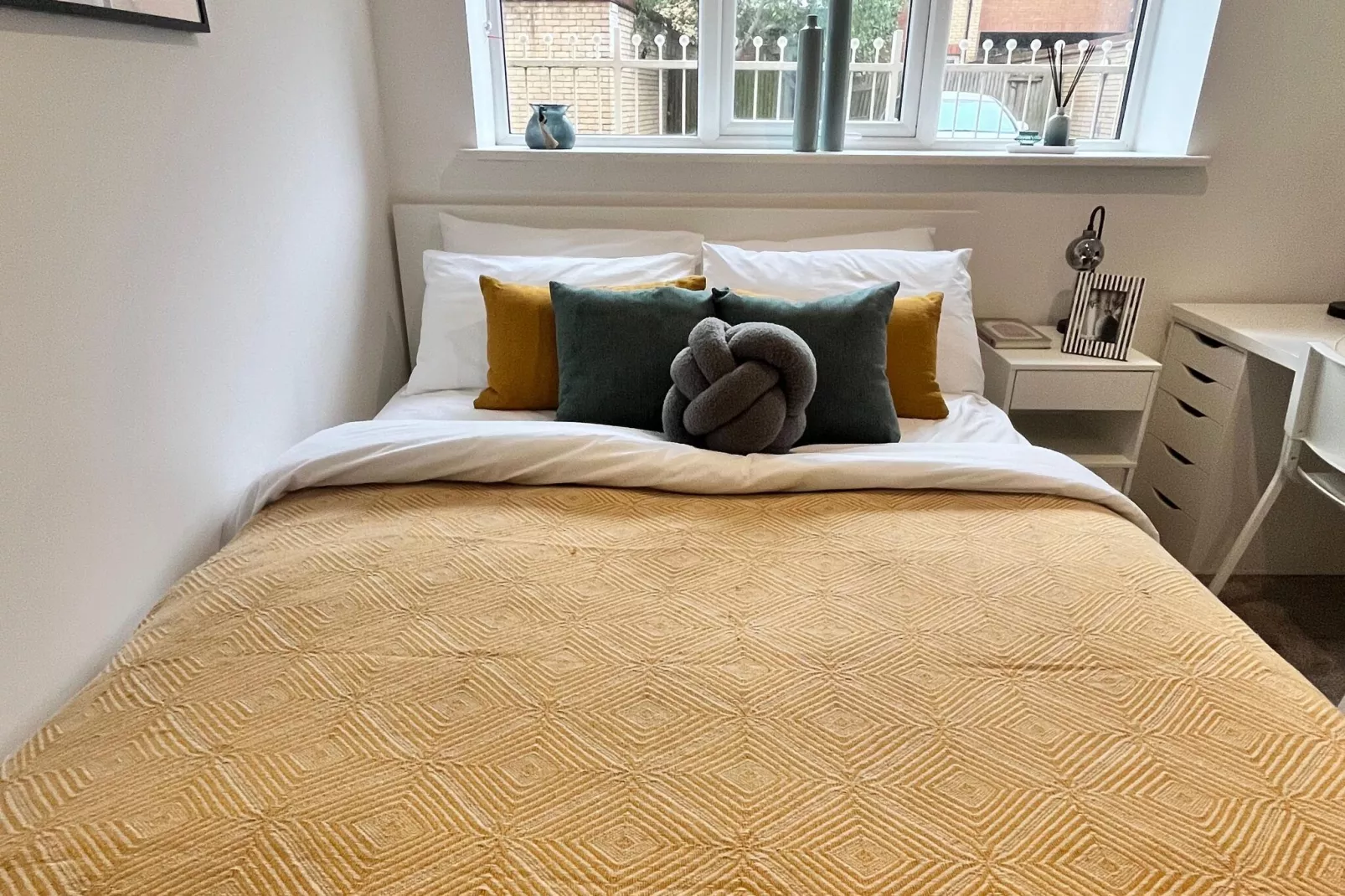 Kingston Luxe Suites Riverside Apartment Belvilla-Slaapkamer