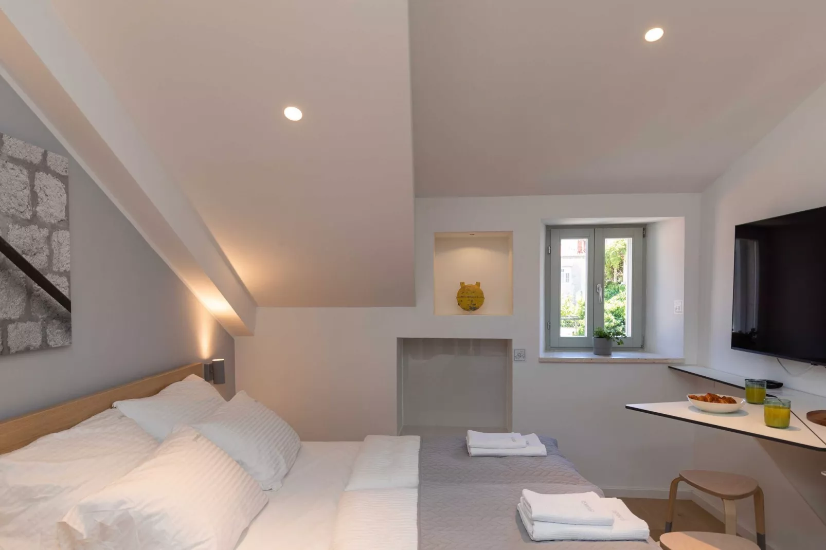 Old Town Apartments u nikše - Deluxe Studio Apartment with City View - 4-Slaapkamer