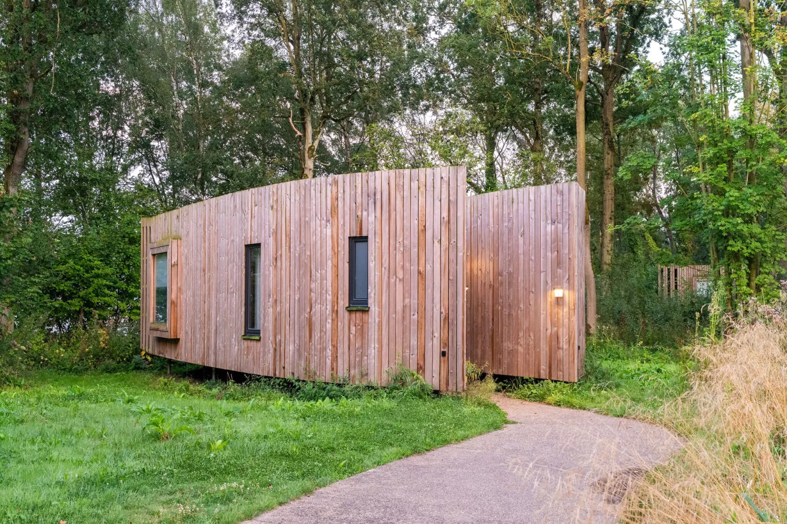 The Lodge by YourNature-Buitenkant zomer