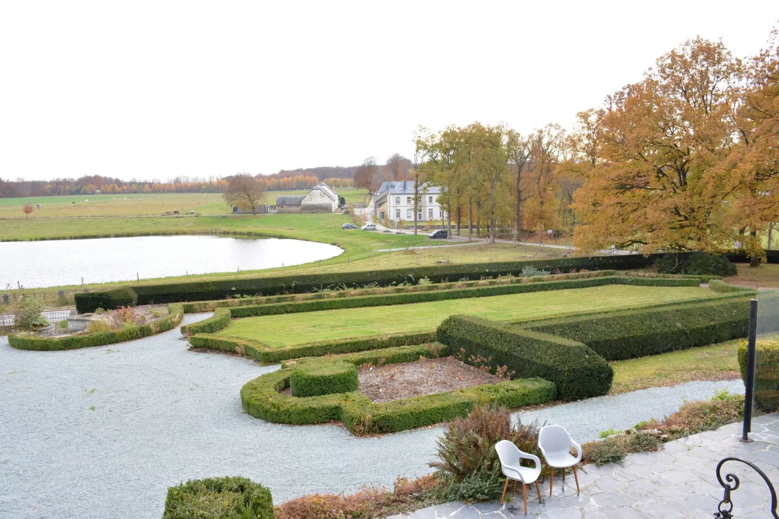 Château de Freux-Uitzicht zomer