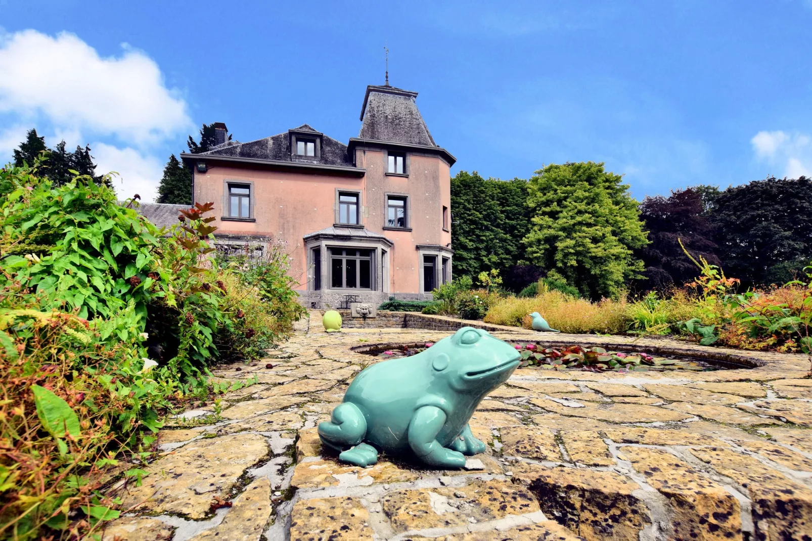 La Maison des Fleurs-Buitenkant zomer