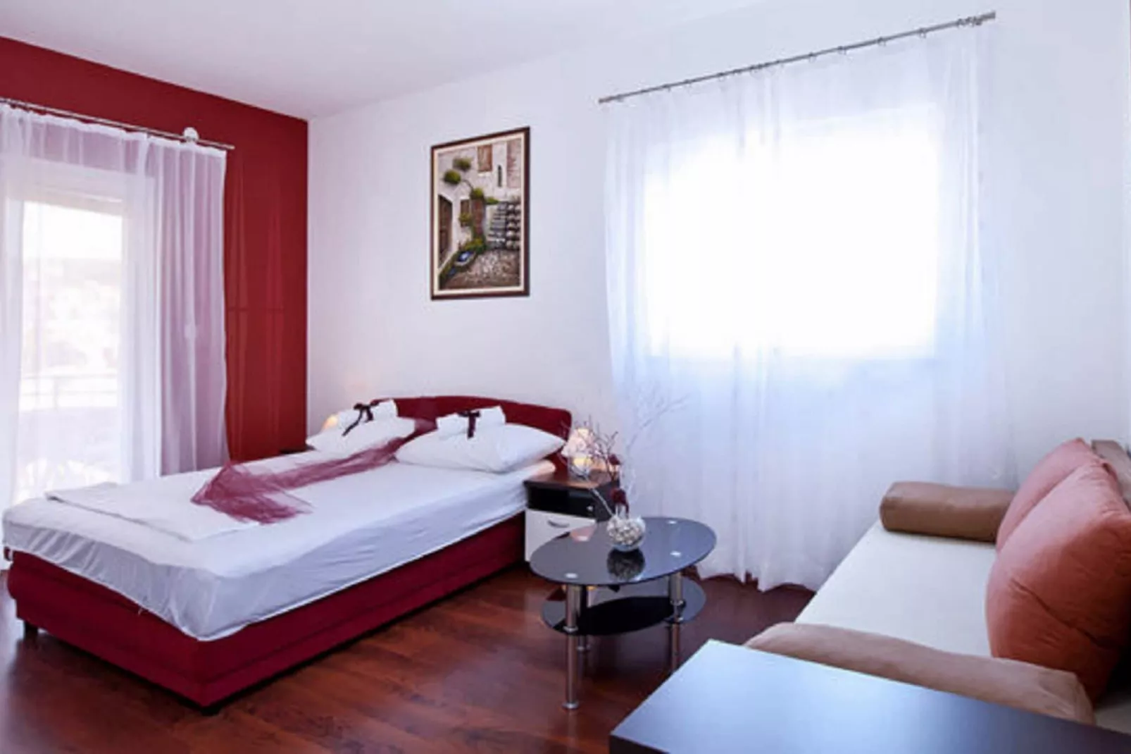 Apartments Villa Aura - Comfort Studio Apartment 8 with shared swimming pool-Binnen