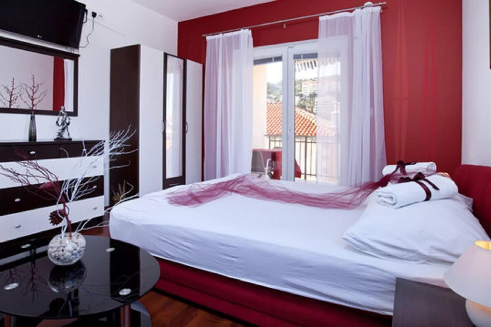 Apartments Villa Aura - Comfort Studio Apartment 8 with shared swimming pool-Slaapkamer