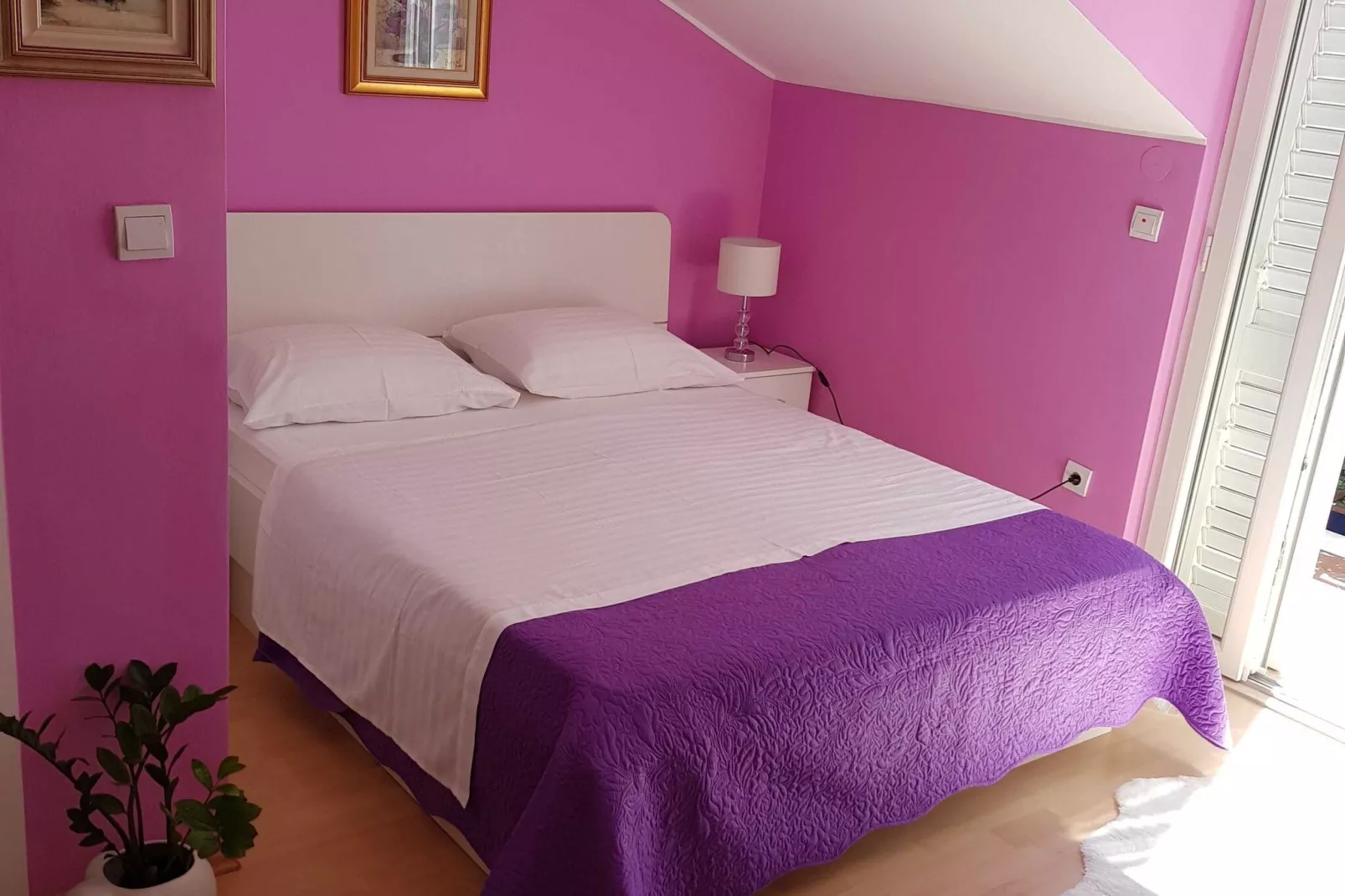 Guest House Avdic - Studio Apartment with Balcony-Slaapkamer