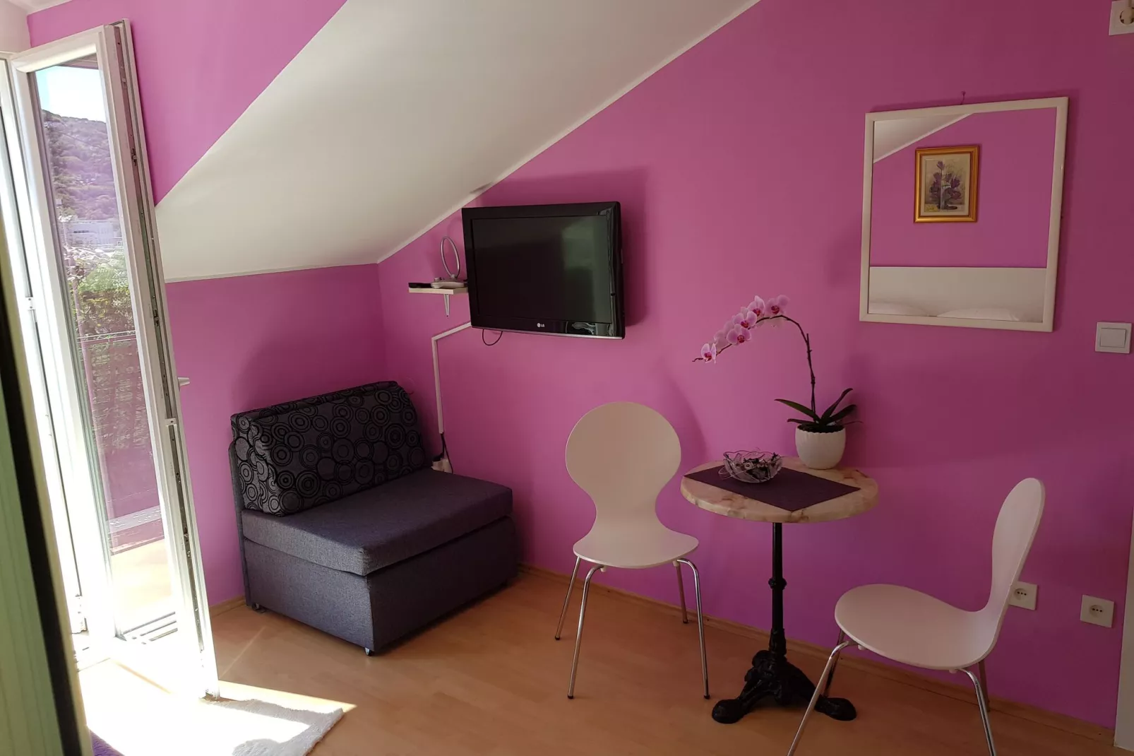 Guest House Avdic - Studio Apartment with Balcony-Binnen