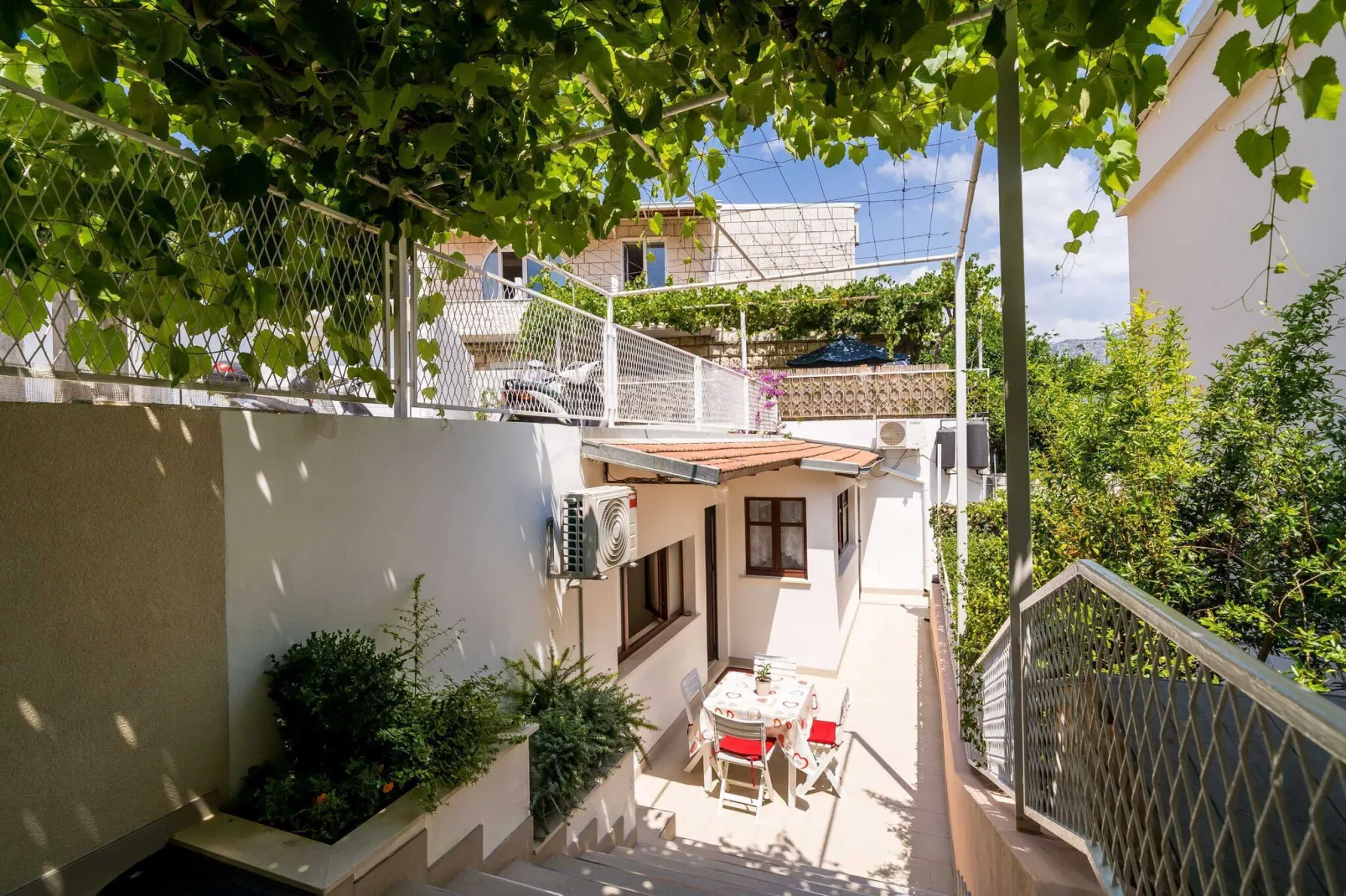 Guest House Vulic - Studio Apartment with Terrace-Buitenlucht