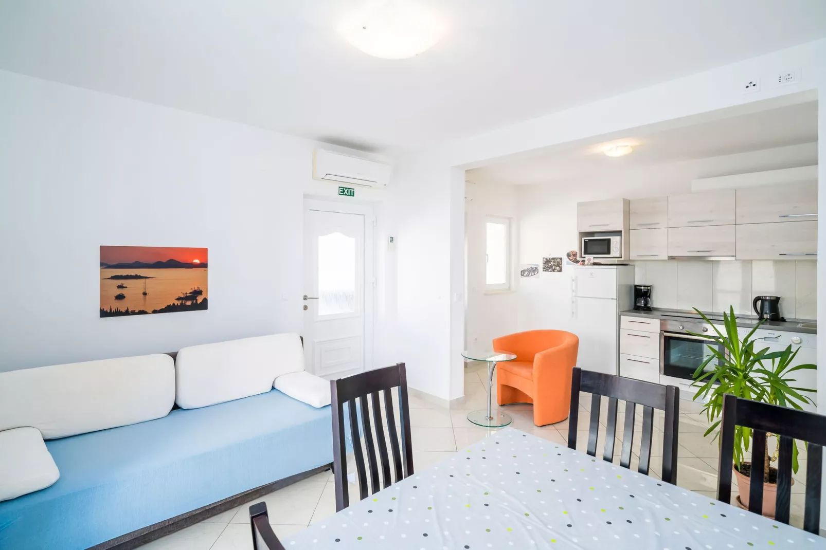 Villa Samba - Two-Bedroom Apartment with Terrace and Sea View - A4+1-Woonkamer