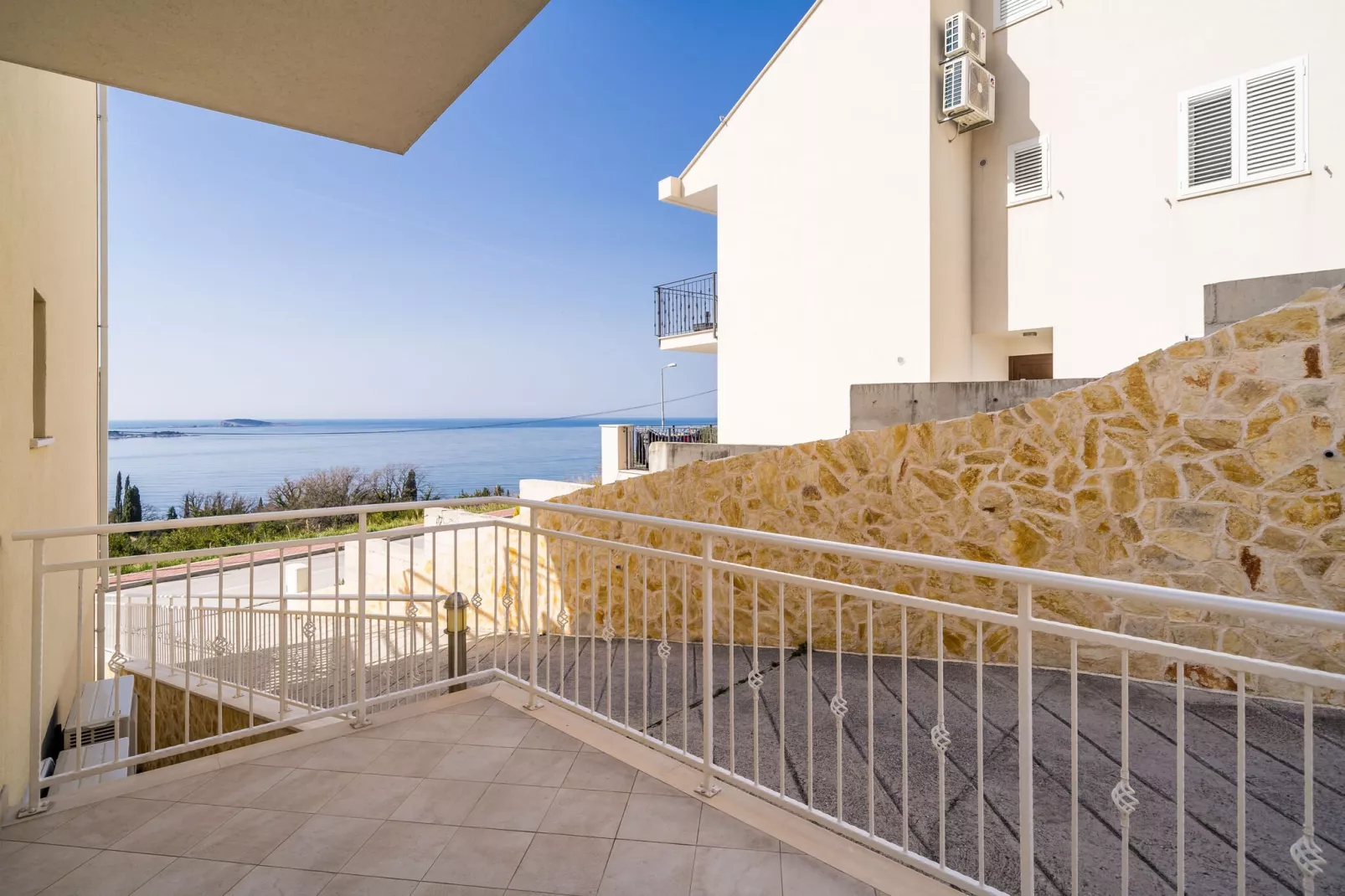 Villa Samba - Two-Bedroom Apartment with Terrace and Sea View - A4+1
