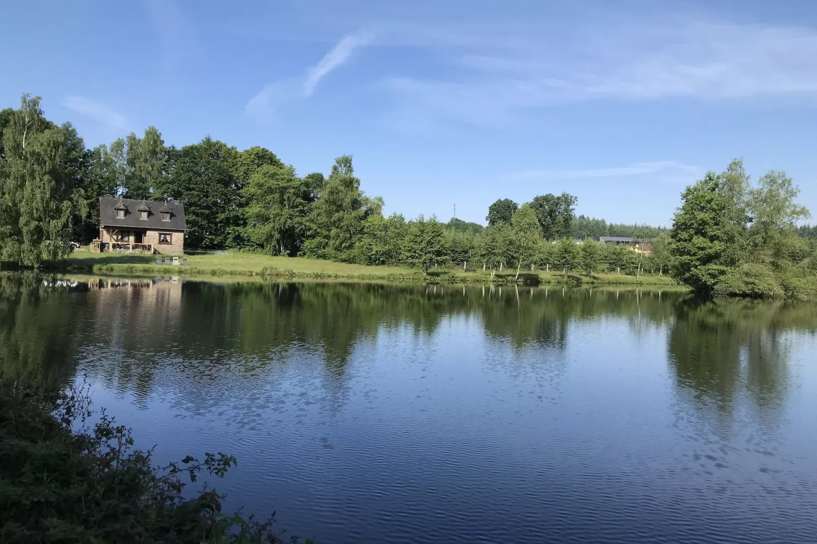 Domaine du Pichoux-Buitenkant zomer