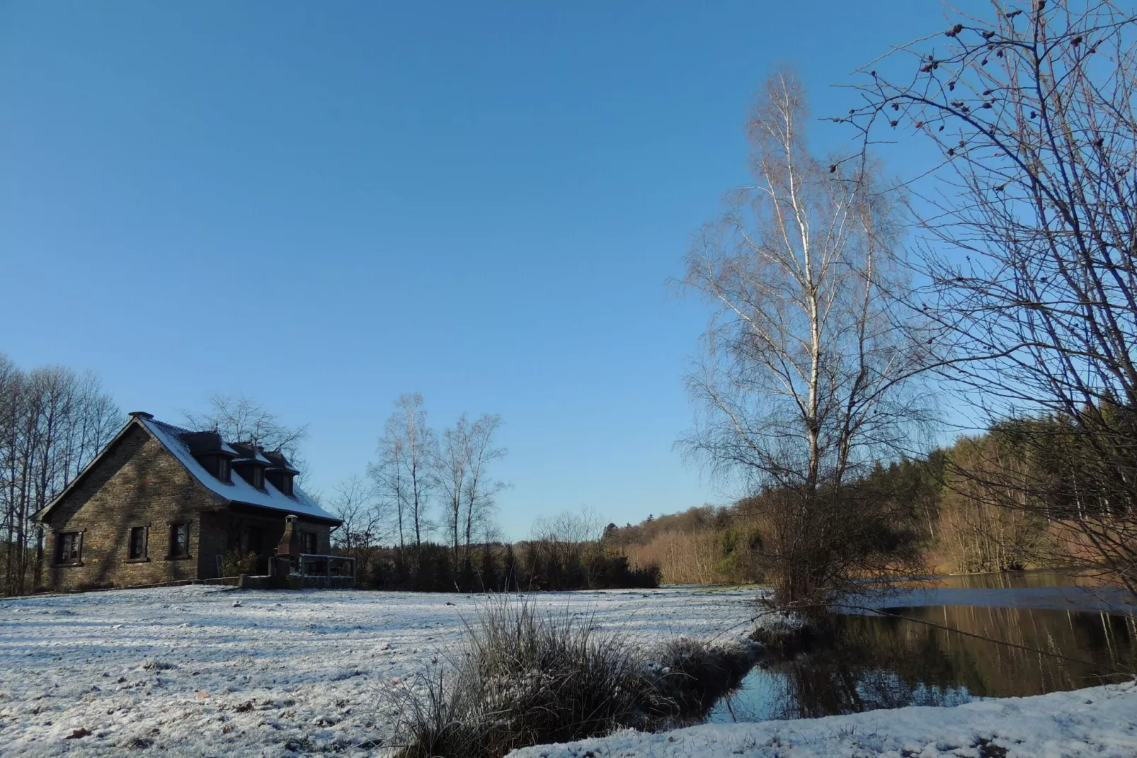 Domaine du Pichoux-Tuin winter