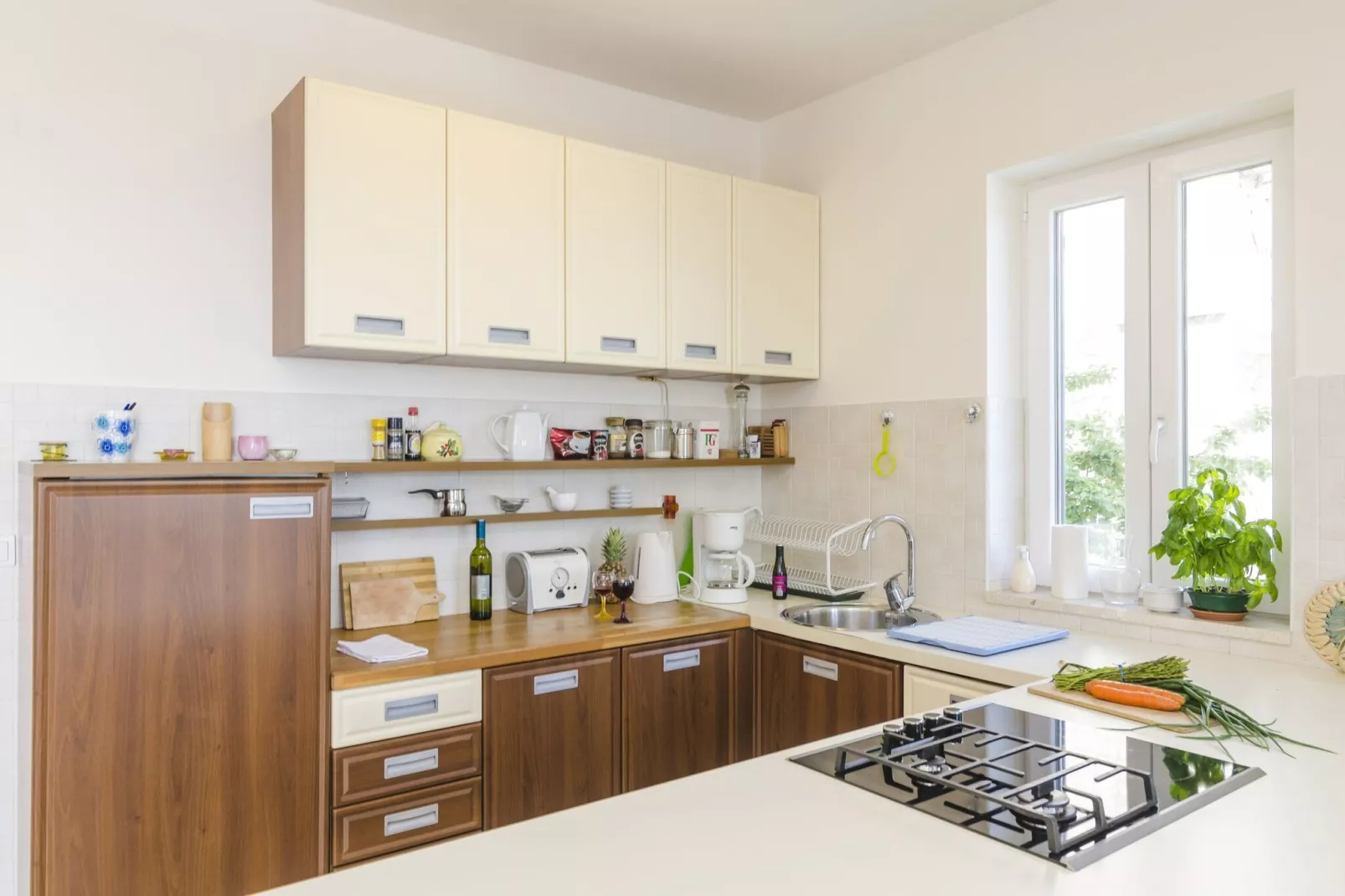 Medi Apartment - Two-Bedroom Apartment with Terrace and Sea View-Keuken
