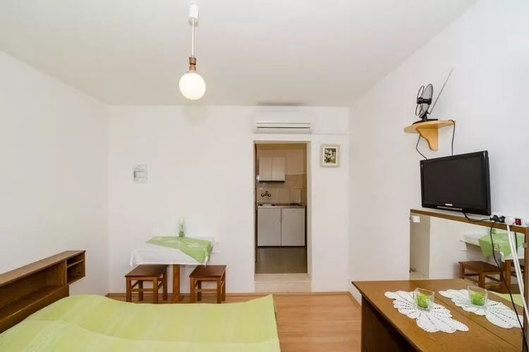 Villa Barbara - Studio with Terrace and Sea View  (br.3)-Woonkamer