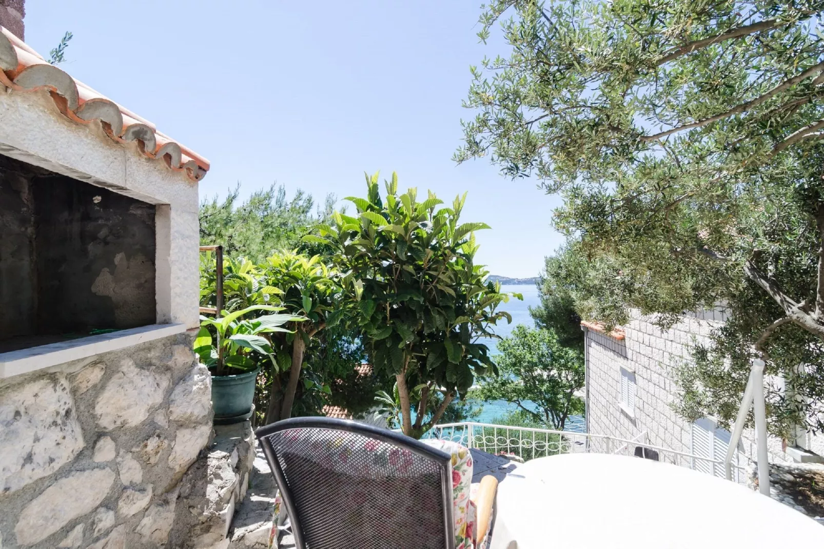 Guest House Daniela - Double Room with Terrace and Sea View - SOBA 8-Terras