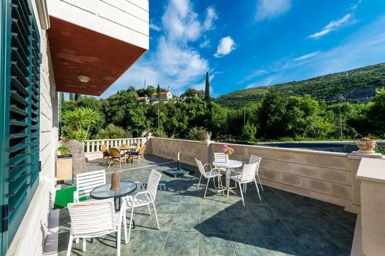 Apartments Azzurro- One Bedroom Apartment with Terrace and Hot Tub ( Azzurro II-gornji)-Terras