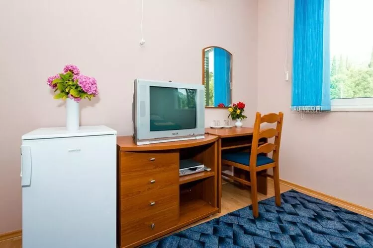 Apartments Azzurro- Three Bedroom Apartment with Terrace and Hot Tub ( Azzurro I-donji)-Slaapkamer
