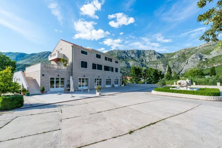 Apartments Azzurro- Three Bedroom Apartment with Terrace and Hot Tub ( Azzurro I-donji)-Buitenlucht