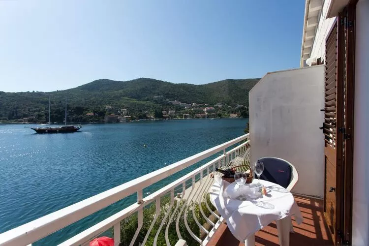 Villa Malfi - Standard One-Bedroom Apartment with Sea View (A4)