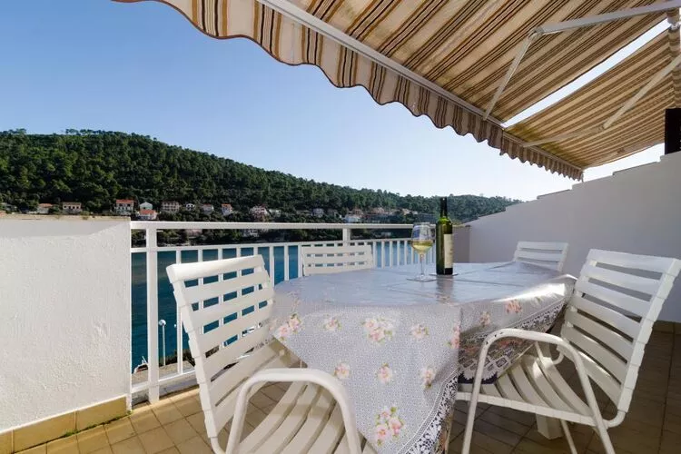 Apartments Kuzma - One-Bedroom Apartment with Balcony and Sea View-Terrasbalkon