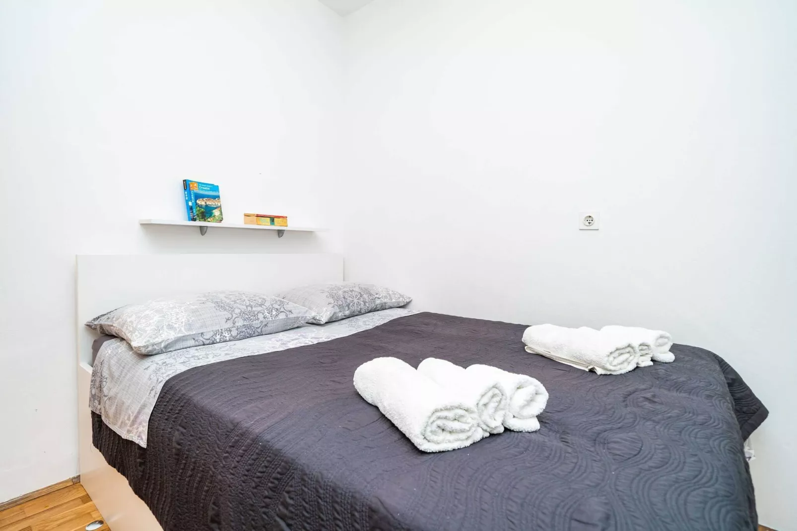 Apartment Joky - One-Bedroom Apartment-Slaapkamer