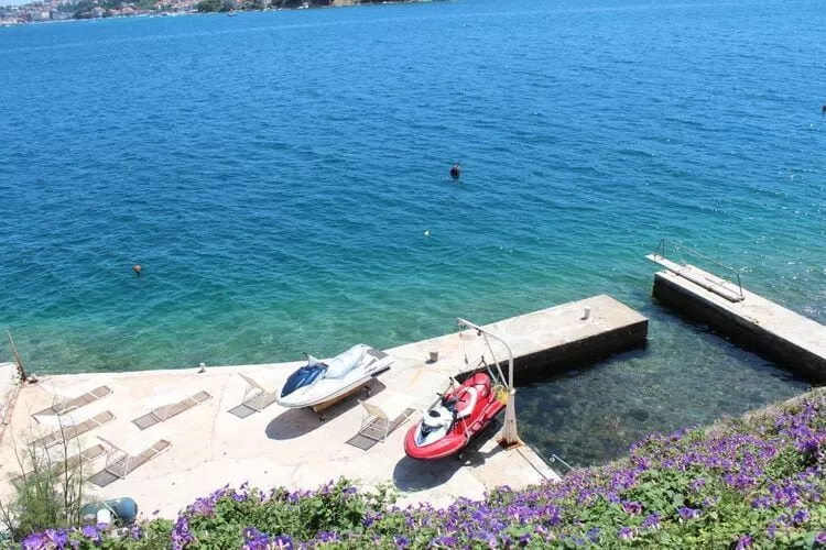 Apartments Lozica - Studio Apartment  with Terrace and Sea View-Uitzicht
