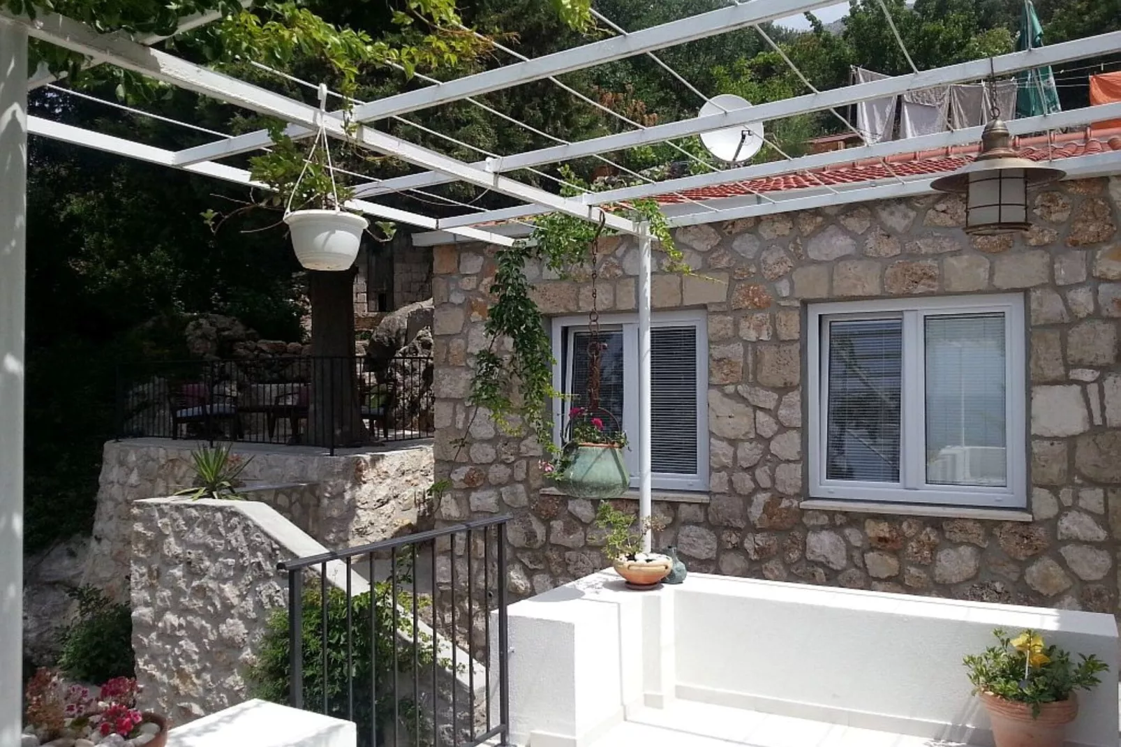 Villa Mirjana - One Bedroom Apartment with Terrace and Side Sea View (Taverna)
