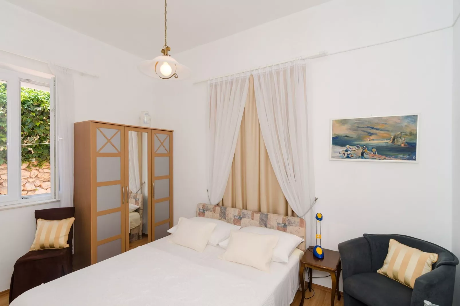 Villa Gemma - Four Bedroom Villa with Terrace and Swimming Pool-Slaapkamer
