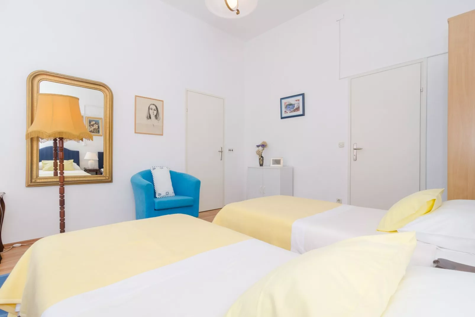 Villa Gemma - Four Bedroom Villa with Terrace and Swimming Pool-Slaapkamer