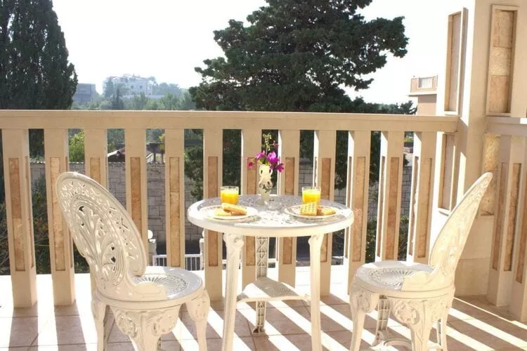 Apartments Mijajov Dvor- One-Bedroom Apartment with Shared Balcony  (#2) (ST)-Terrasbalkon