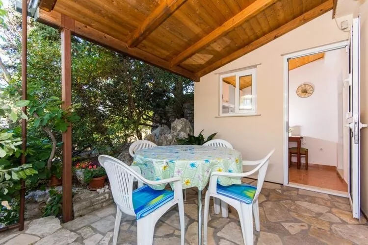 Apartments & Rooms Jokovic-Comfort Studio Apartment with Terrace and Partial Sea View (SOBA 1)-Buitenlucht