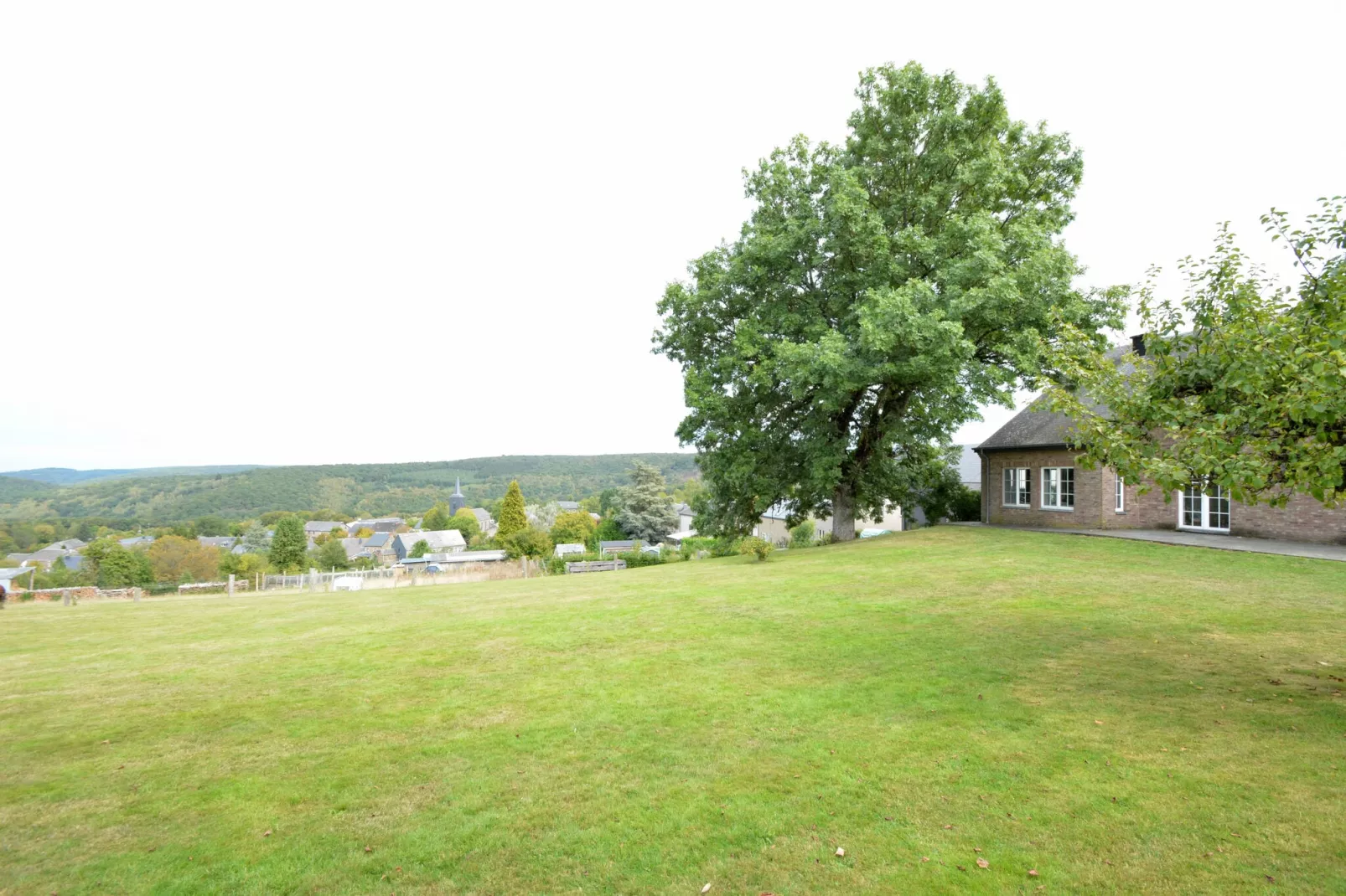 Villa Francine-Buitenkant zomer