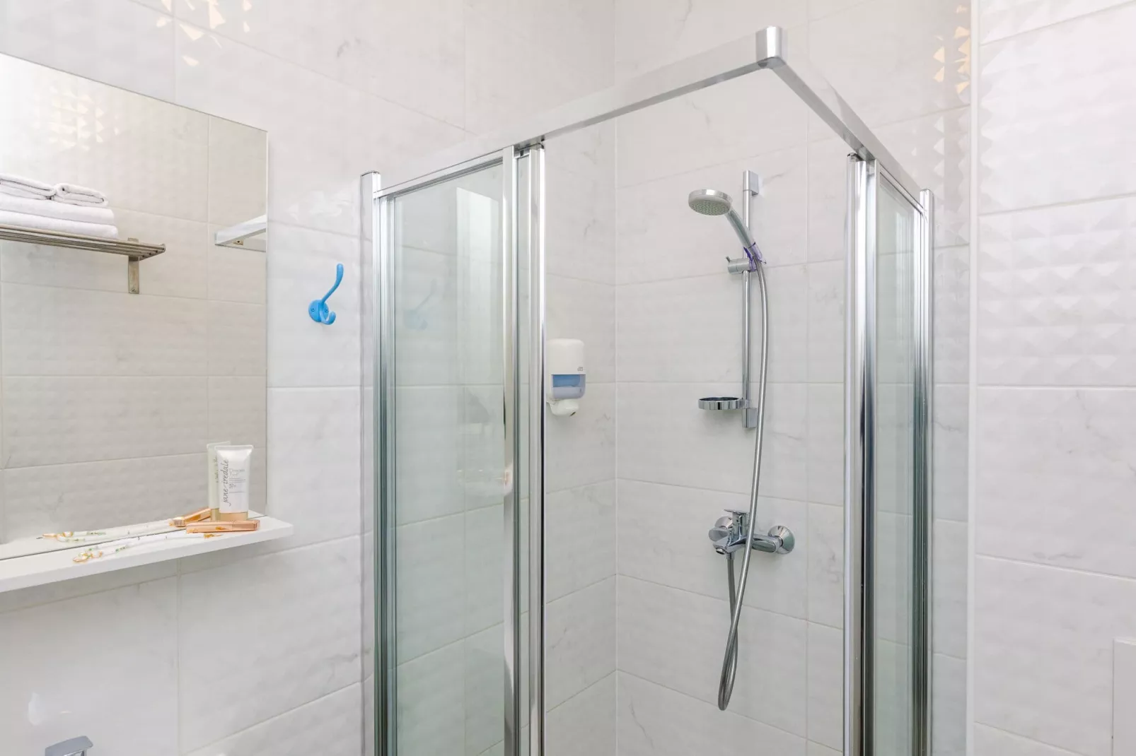 Apartments Villa Lukas - ''No.8'' One-Bedroom Apartment with Balcony and Sea View-Badkamer