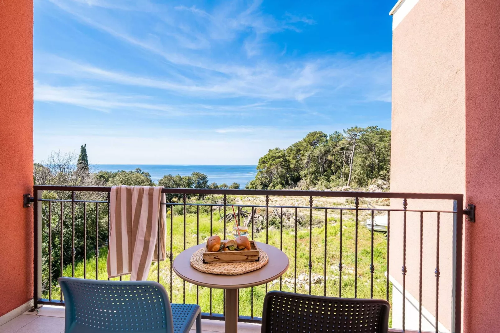 Apartments Villa Lukas - ''No.8'' One-Bedroom Apartment with Balcony and Sea View-Terrasbalkon