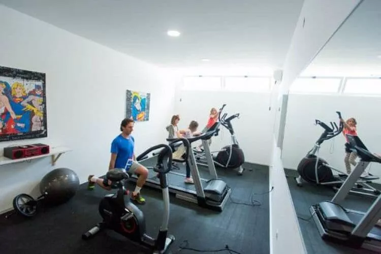 Apartments Villa Lukas - ''No.12'' Gallery Two Bedroom Apartment with Balcony and Sea View-Sportzaal