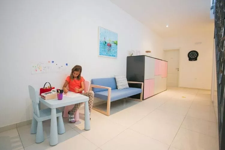 Apartments Villa Lukas - ''No.11'' Gallery Studio Apartment with Balcony and Sea View-Binnen