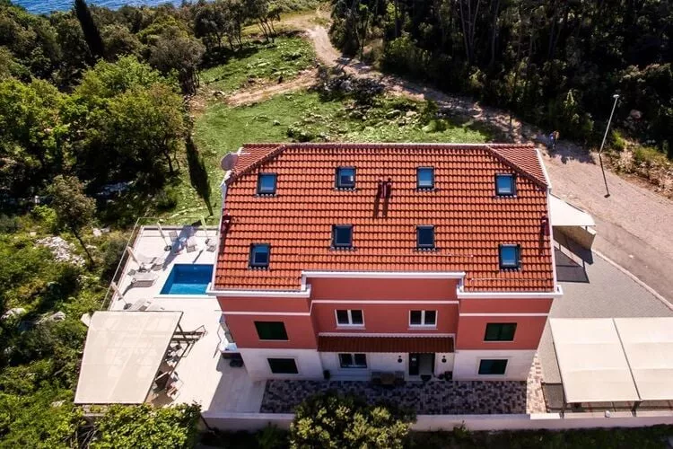 Apartments Villa Lukas - ''No.11'' Gallery Studio Apartment with Balcony and Sea View-Uitzicht