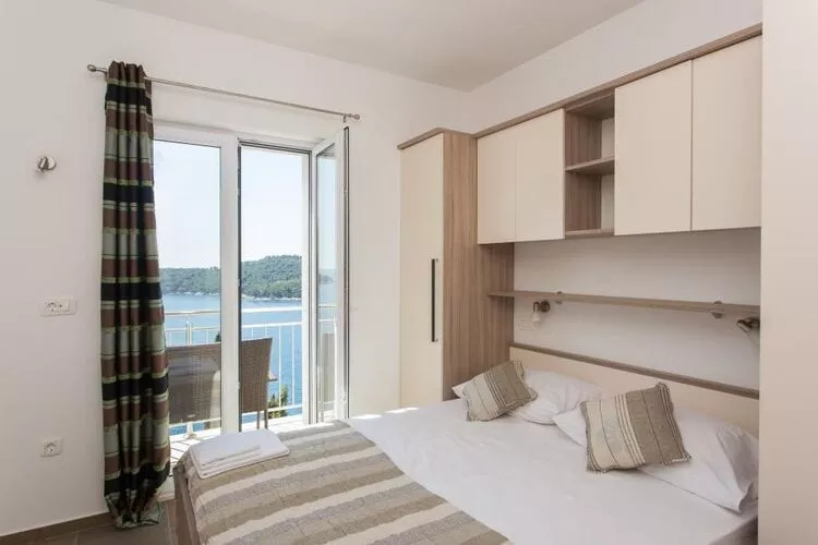 Apartments Villa Ari - Deluxe Three Bedroom Apartment with Balcony and Sea View (Second Floor)