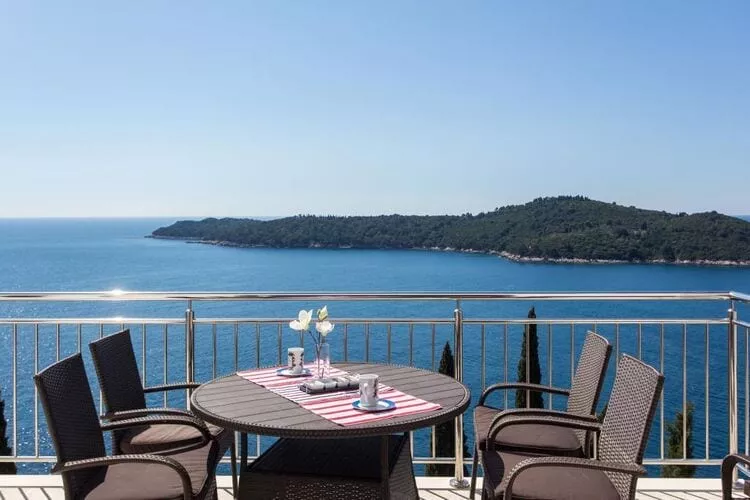 Apartments Villa Ari - Deluxe Three Bedroom Apartment with Balcony and Sea View (Second Floor)