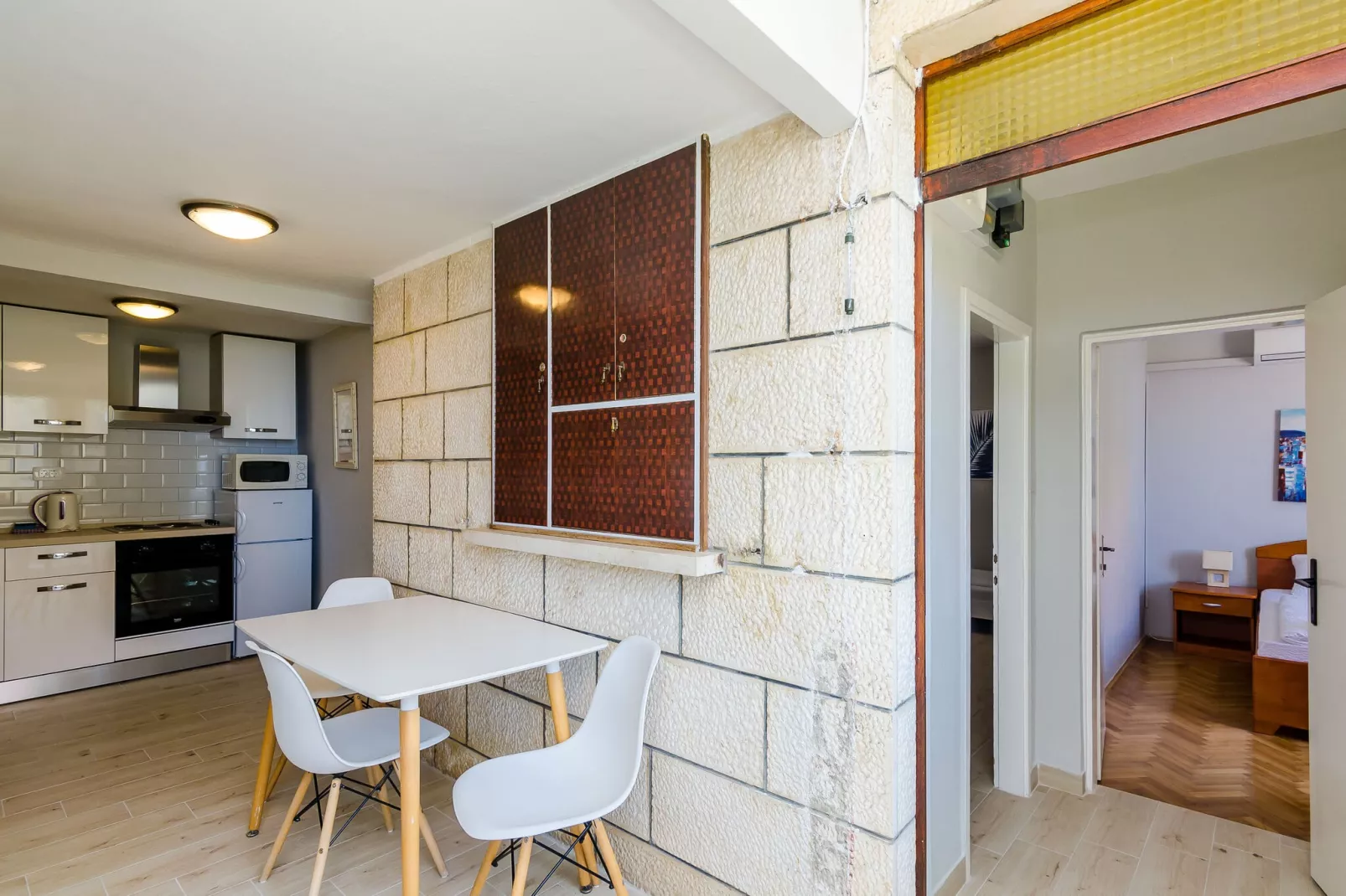 Apartment Kate - Two Bedroom Apartment with Sea View-Eetkamer