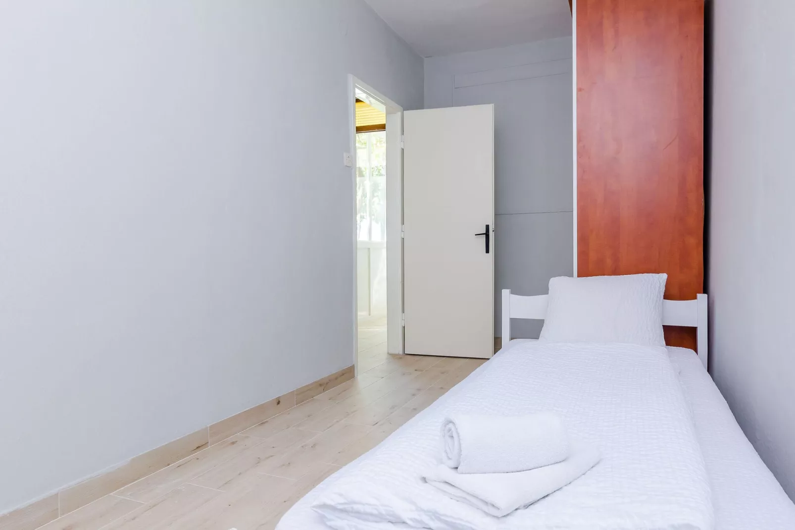 Apartment Kate - Two Bedroom Apartment with Sea View-Slaapkamer